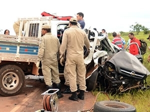 Acidente aconteceu na tarde deste domingo na rodovia MT-270.