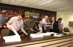 Audincia de abertura dos envelopes das empresas que se credenciaram ao edital de concesso da Sanecap, que ser repassa