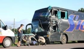 Carreta ficou parcialmente distruda