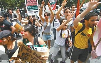 Manifestantes em Belo Horizonte protestam contra reajuste, na semana passada 