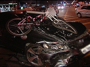 O motorista do Honda Civic no consgeuiu frear