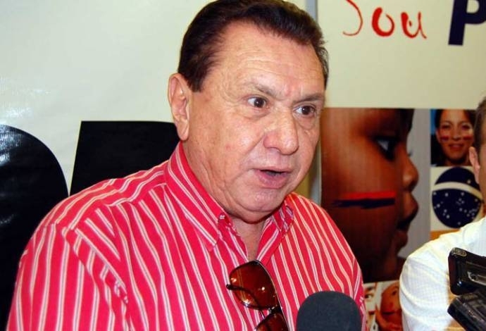 Carlos Bezerra, presidente regional do PMDB