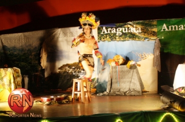 Edmilson Maciel encena o espetculo Mato Grosso em Cena.