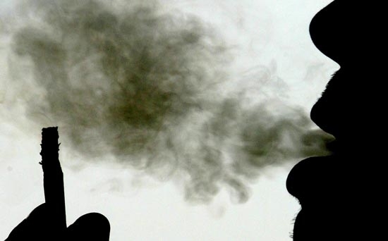 Para os fumantes, polticos aprovaram lei sem pensar em regular os ambientes permitidos