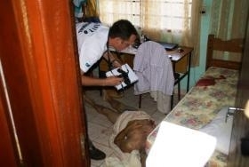 Corpo foi encontrado com trs perfuraes