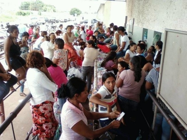 Visitantes contam que esperaram quase 3 horas para os portes serem abertos