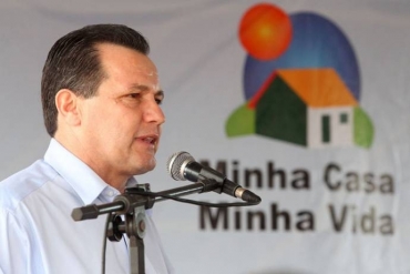 Silval busca parceria com o governo federal para investir na rea social 