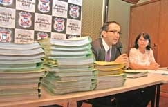 Delegados da Polcia Civil, Lindomar Tofolli e Cleibe de Paula, investigaram suposta fraude e explicaram como funcionari