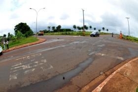 Cruzamento onde ocorreu o grave acidente durante a madrugada