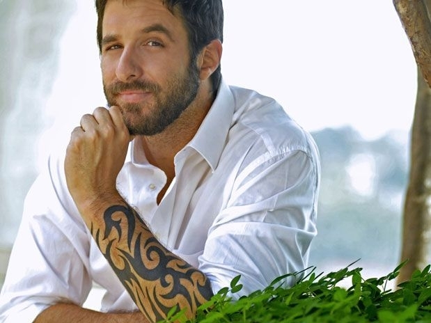 Rafinha Bastos se lana como cantor no dia 19 de dezembro