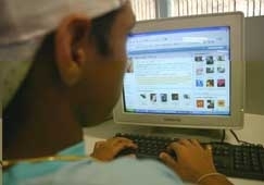 Internet: o bate-papo pode ser virtual, mas as chantagens so bem reais e ameaam a vida e a reputao de quem se arrisc