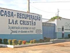 Lar Crist�o: cl�nica sem fim lucrativo usa a laborterapia e a ora��o na cura de usu�rios de droga 