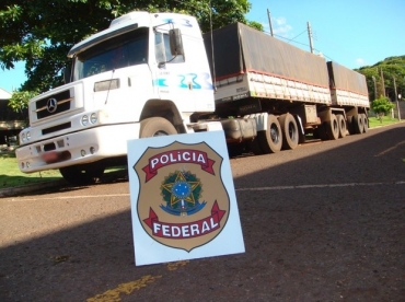Carreta com 40 mil pacotes de cigarro contrabandeado do Paraguai foi apreendida pela PF