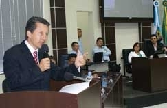 O vereador cassado Chagas dispensou o advogado e fez a pr�pria defesa, mas n�o convenceu os demais vereadores 