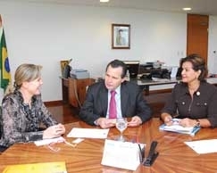 Silval e Tet Bezerra em audincia com a ministra Gleisi Hoffmann