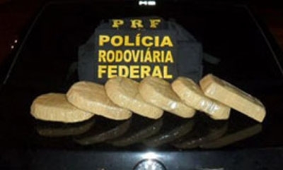 Pelo transporte da droga, rapaz disse que ganharia quase R$ 6 mil