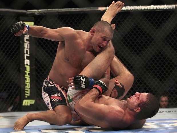 Com vitria sobre Shogun, Dan Henderson est apto a desafiar o campeo Jon Jones