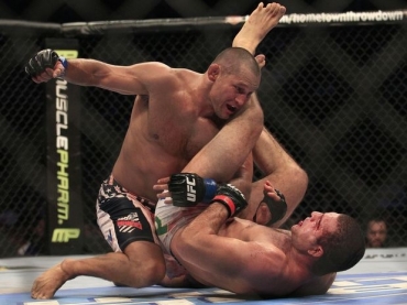 Com vitria sobre Shogun, Dan Henderson est apto a desafiar o campeo Jon Jones
