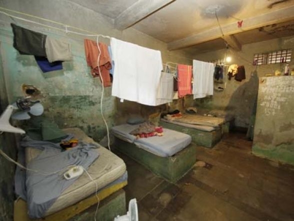 A ju�za classificou o Pomeri como um local com instala��es �prec�rias, insalubres, desprez�veis e inaceit�veis�