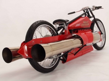 Motocicleta utiliza dois jatos para se mover 