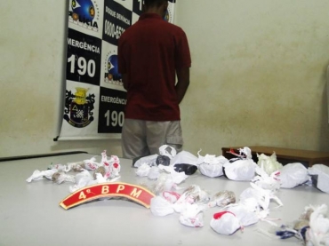 O garoto de 16 anos chefiava a boca-de-fumo, no Cristo Rei, segundo a Polcia Militar 