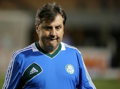 Treinador sabe que corre o risco de conquistar o acesso e no continuar para prxima temporada