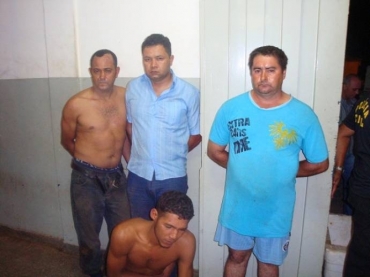 O bando foi flagrado nesta madrugada (02), furtando cerca de 50 quilos de peixe