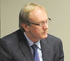 O procurador-geral do Estado, Jens Prochnow Junior, afirma que vai analisar os dois projetos para emitir o parecer