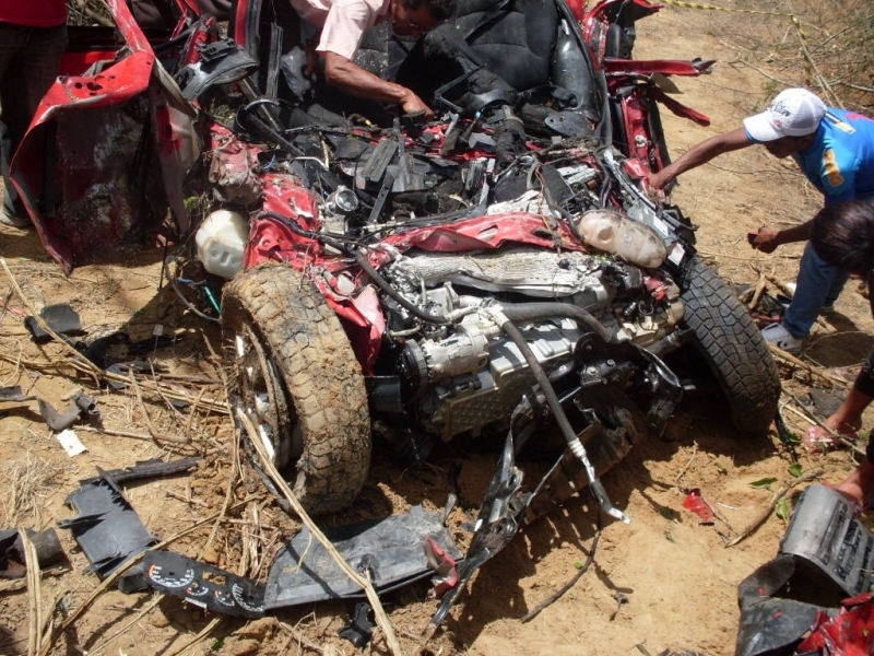 Acidente aconteceu na BR-116. Veculo seguia para Cndido Sales.