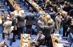 Senadores avaliam a proposta para diviso dos royalties do petrleo para todos os estados. Debates devero ser acirrados