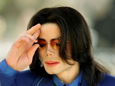 Enfermeira do cantor deu depoimento confuso e pediu pausas