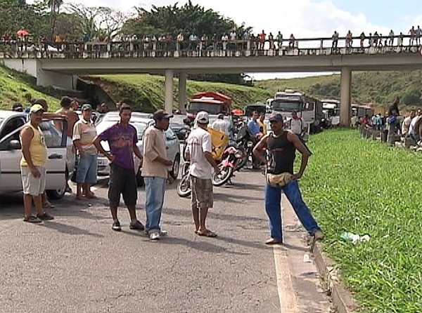 Manifestao para trnsito na rodovia esta manh