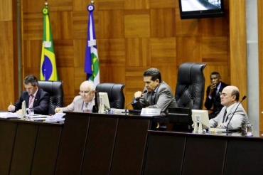 Deputados mudam postura e j admitem acompanhar projeto original do transporte intermunicipal