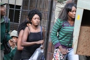 Trio foi detido ap�s a pol�cia achar 33 camisinhas com s�men