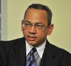 O vereador Antonio Fernandes cobrou da assessoria da Casa um posicionamento sobre o projeto, que no entra em votao