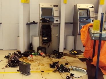 Uso de dinamite para explodir caixas eletrnicos virou moda entre os assaltantes 