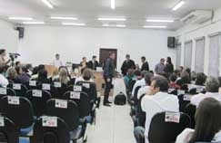 Promotora j iniciou sesso com pedido de absolvio de quatro dos 5 a serem julgados ontem