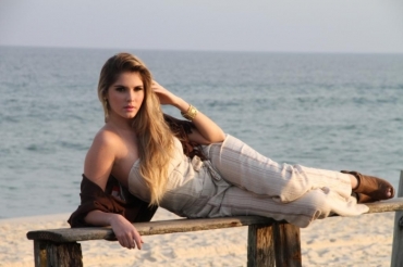 B�rbara Evans est� satisfeita com seu corpo e n�o pensa em emagrecer para continuar trabalhando