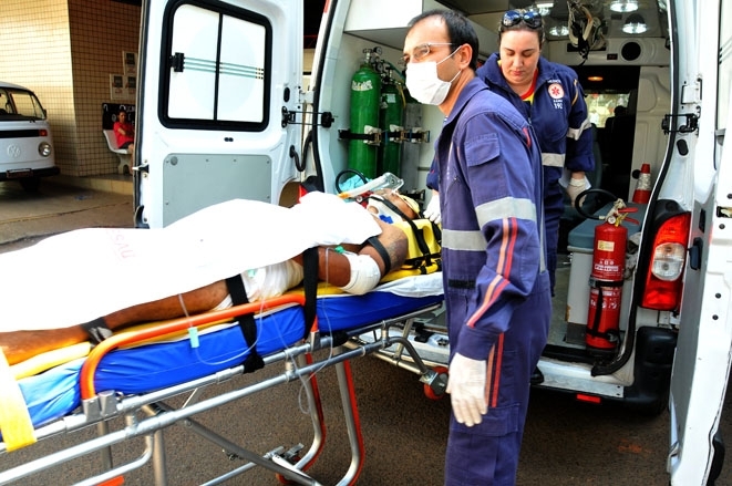 Homem foi levado em estado grave para a Santa Casa
