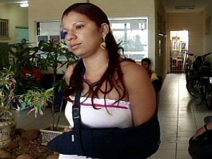 Las sofreu um acidente de carro e corre risco de perder parte dos movimentos do brao.