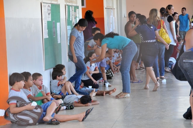 Crianas comearam a passar mal no meio da tarde com vmitos e dor de cabea