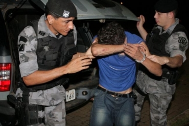 Jovem que coleciona 10 passagens pela polcia