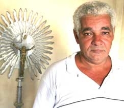 No velrio, tio da vtima e tambm catador, mostrou revolta por falta de alerta sobre perigo no local