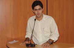 O presidente da Comiss�o de Direito Eleitoral da OAB, S�lvio Queiroz Teles, faz alerta sobre a decis�o de realizar elei�