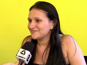 Em cadeira de rodas, Ariane disse que a situao  temporria.