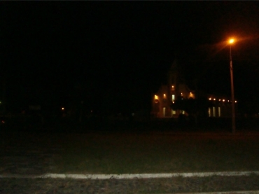 Cidade ficou com iluminao precria aps corte de abastecimento de energia