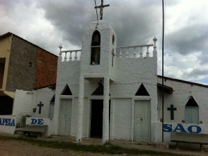 Capela de São Pedro em Maranguape teve laterais vendidas. 