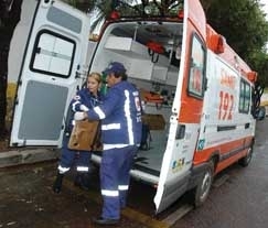 Garota mentiu aos pais que n�o havia aula na escola Victorino Monteiro da Silva, em frente ao local onde foi achada, e f