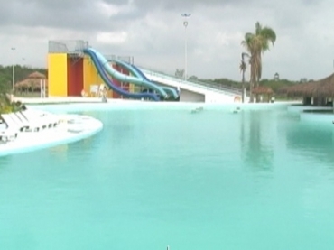 Parque aqutico est interditado por tempo indeterminado