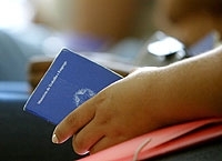 Comrcio segue como o empregador mais regular do Estado